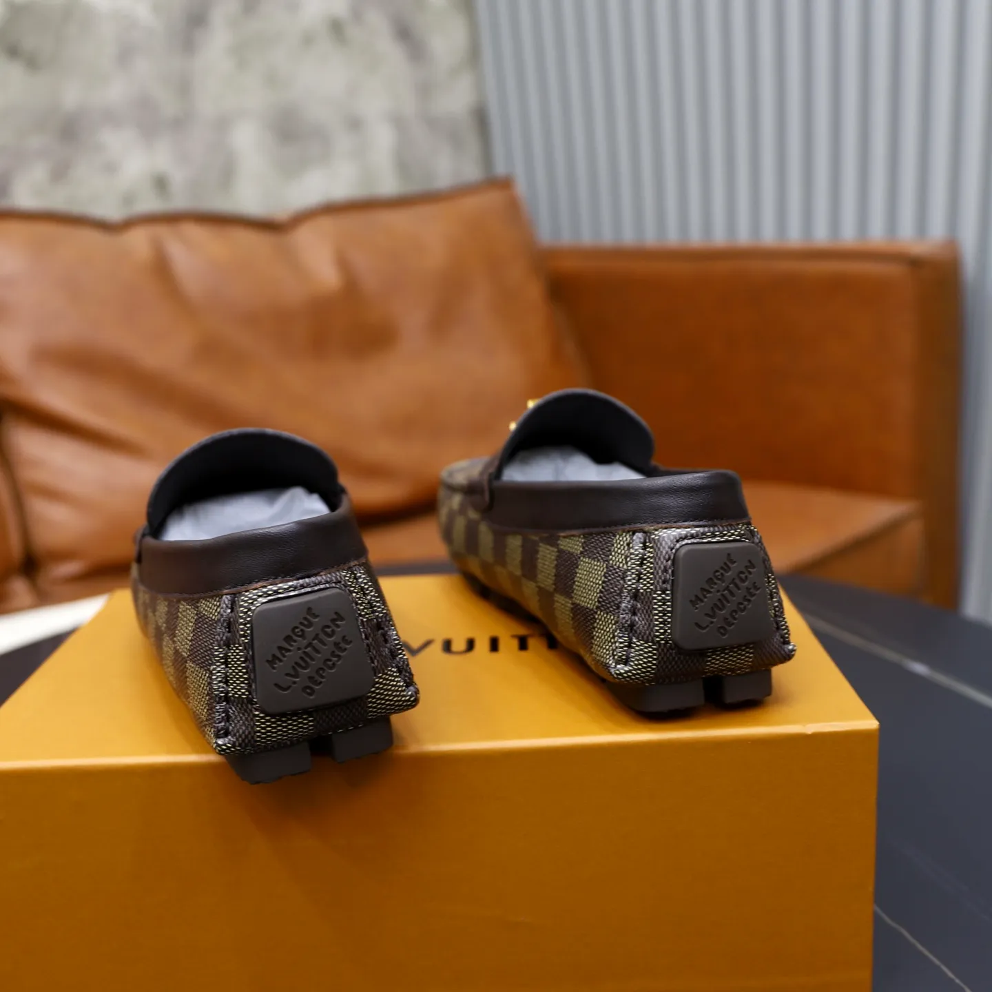 Ex-factory price: 480💰【LV】Louis Vuitton ⚠️High-end men’s driving and pedal series ⚠️38-44 (customized for 45) ⚠️All original cowhide leather! Thick and soft! Made entirely of calfskin lining! Rubber sheet anti-slip beanie sole! Three-dimensional package technology! Fashionable and classic! Handicrafts! Original high quality! Feel free to compare!
